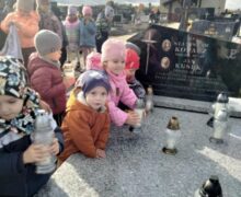 Wyjście na cmentarz (5)